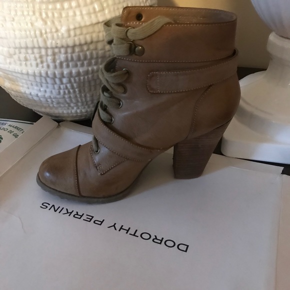 Boots - Picture 3 of 3